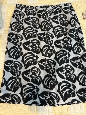 Black & White Floral Knee Length Skirt